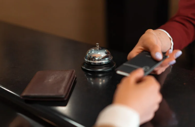 Cómo cumplir con el Real Decreto 933/2021 usando dataHotel